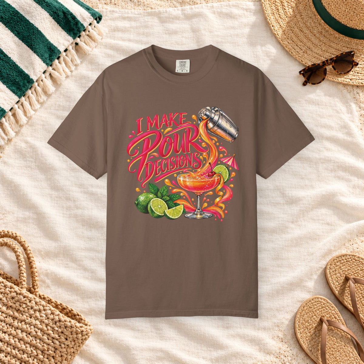 I Make Pour Decisions Cocktail Graphic T-Shirt in Espresso